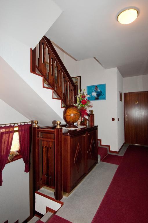 Bed & Breakfast Villa Klara Icici Exterior photo